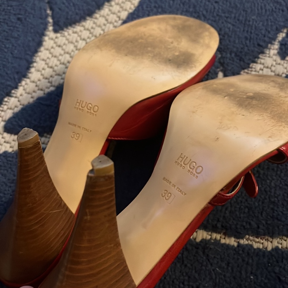 Hugo Boss Red Sandals - Picture 4 of 4
